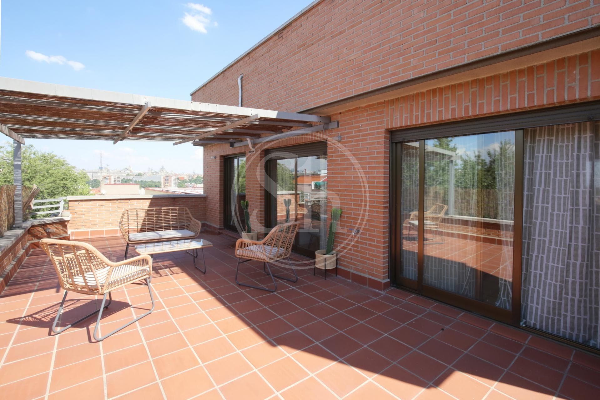 Antonio Zamora - Puerta Del Angel | Latina | Madrid | REF T19465-1