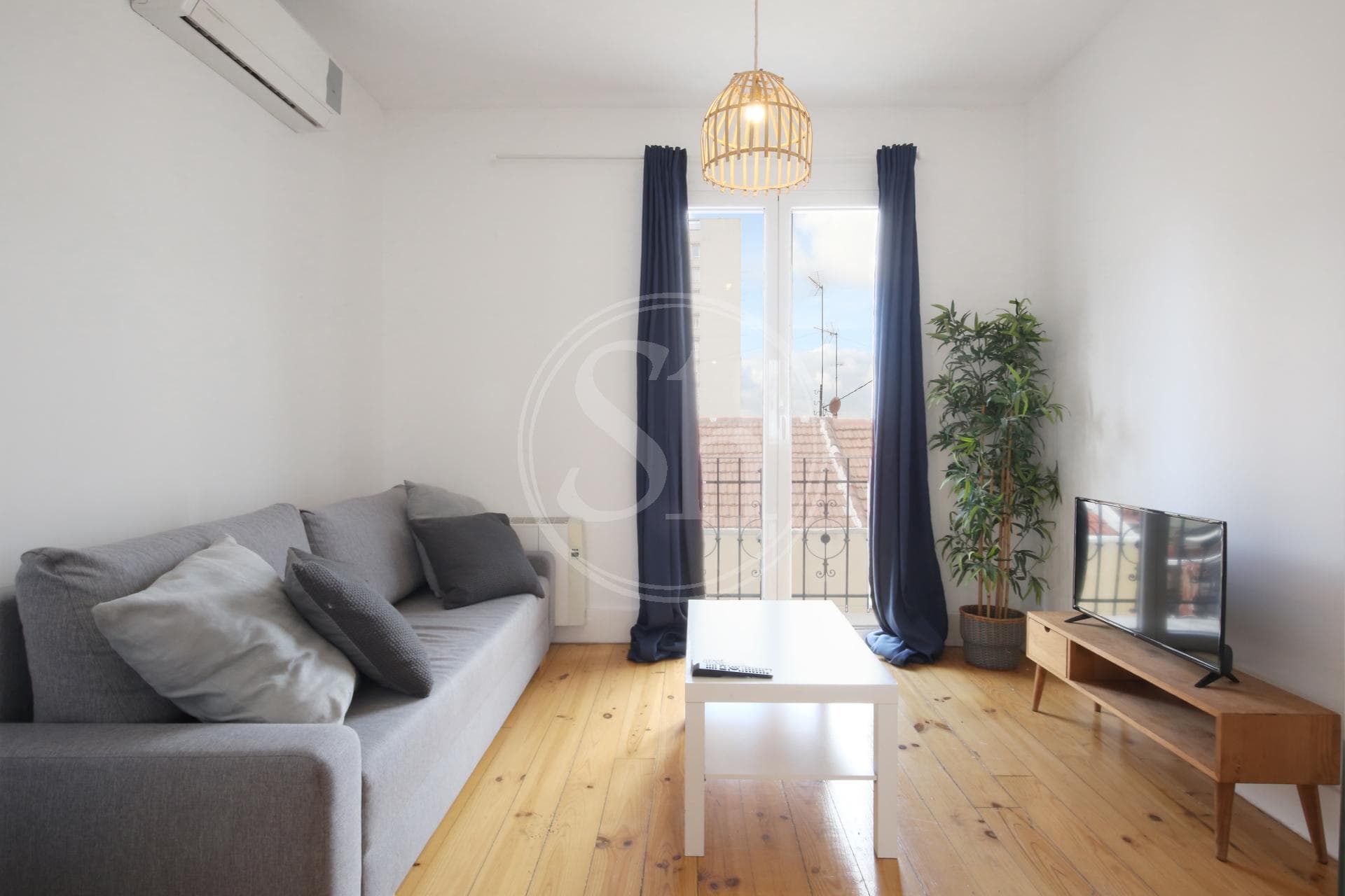 Ofelia Nieto - Francos Rodriguez | Tetuán | Madrid | REF T20613-0